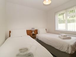 Harcombe House Bungalow 10