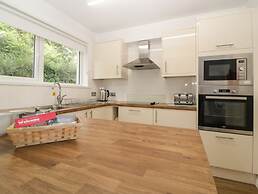 Harcombe House Bungalow 10