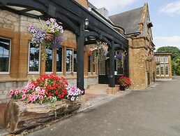 Harcombe House Bungalow 9