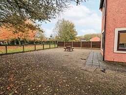 1 Eamont Park