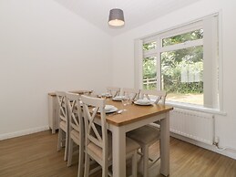 Harcombe House Bungalow 12