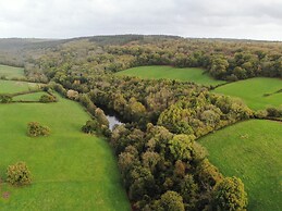 Harcombe House Bungalow 12