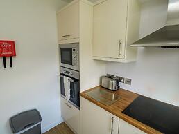 Harcombe House Bungalow 11