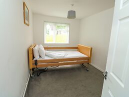 Harcombe House Bungalow 11