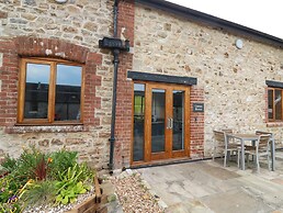 Harcombe House Bungalow 11