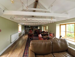 Harcombe House Bungalow 11