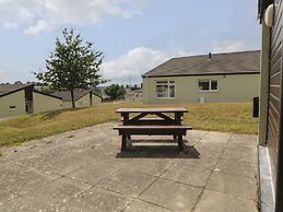 Harcombe House Bungalow 11