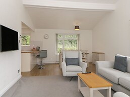 Harcombe House Bungalow 11