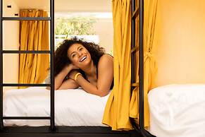 Petit Hostel Palacio Real