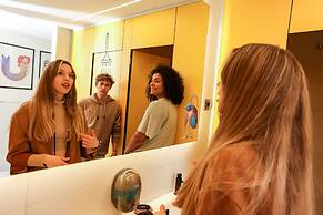 Petit Hostel Palacio Real