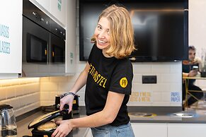 Petit Hostel Palacio Real