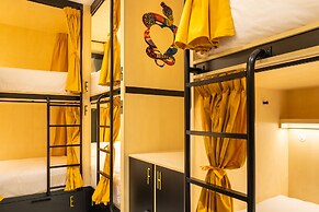 Petit Hostel Palacio Real