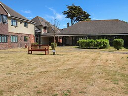 Flat 33 - Marine Court