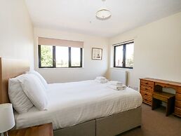 Flat 33 - Marine Court