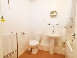 Flat 33 - Marine Court