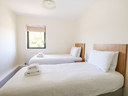 Flat 33 - Marine Court