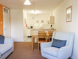 Flat 33 - Marine Court