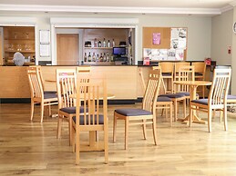 Flat 33 - Marine Court