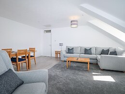Flat 35 - Marine Court