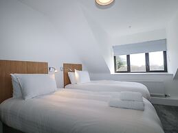 Flat 35 - Marine Court