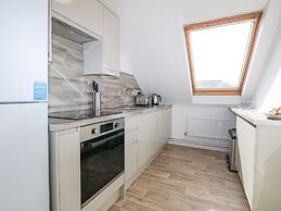 Flat 35 - Marine Court