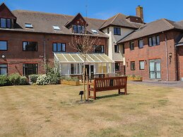 Flat 35 - Marine Court