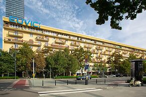 Studio Świętokrzyska Warsaw by Renters