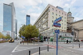 Studio Świętokrzyska Warsaw by Renters