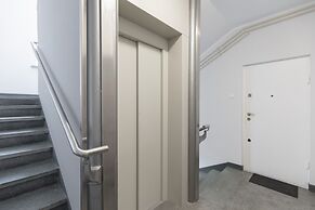 Studio Świętokrzyska Warsaw by Renters