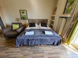 Studio Świętokrzyska Warsaw by Renters