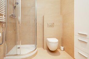 Apartment Jeziorańskiego by Renters