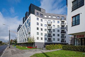 Warsaw Apartment Obozowa by Renters