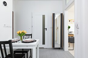 Lekka Apartment by Renters