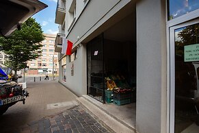 Studio Puławska Warszawa by Renters