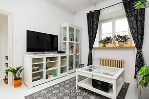 Mariensztat Warsaw by Renters