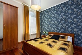 Obrzeżna Apartment by Renters