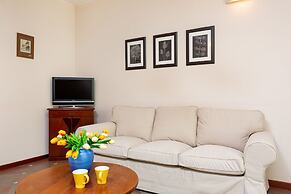 Obrzeżna Apartment by Renters