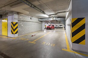 Obrzeżna Apartment by Renters