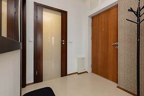 Obrzeżna Apartment by Renters