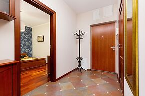 Obrzeżna Apartment by Renters