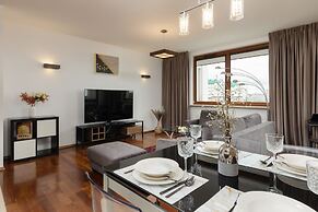 Obrzeżna Apartment by Renters