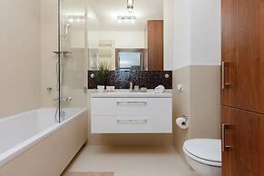 Obrzeżna Apartment by Renters