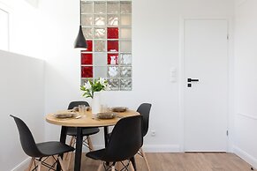 Apartment Popiełuszki Warsaw by Renters