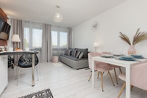 Apartment Popiełuszki Warsaw by Renters