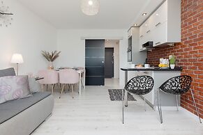 Apartment Popiełuszki Warsaw by Renters