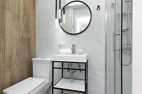 Apartment Popiełuszki Warsaw by Renters