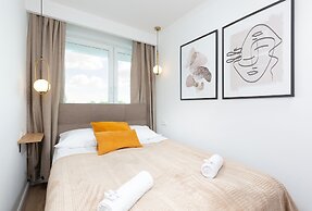 Apartment Popiełuszki Warsaw by Renters