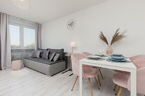 Apartment Popiełuszki Warsaw by Renters