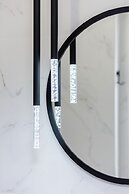 Apartment Popiełuszki Warsaw by Renters