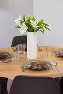 Apartment Popiełuszki Warsaw by Renters